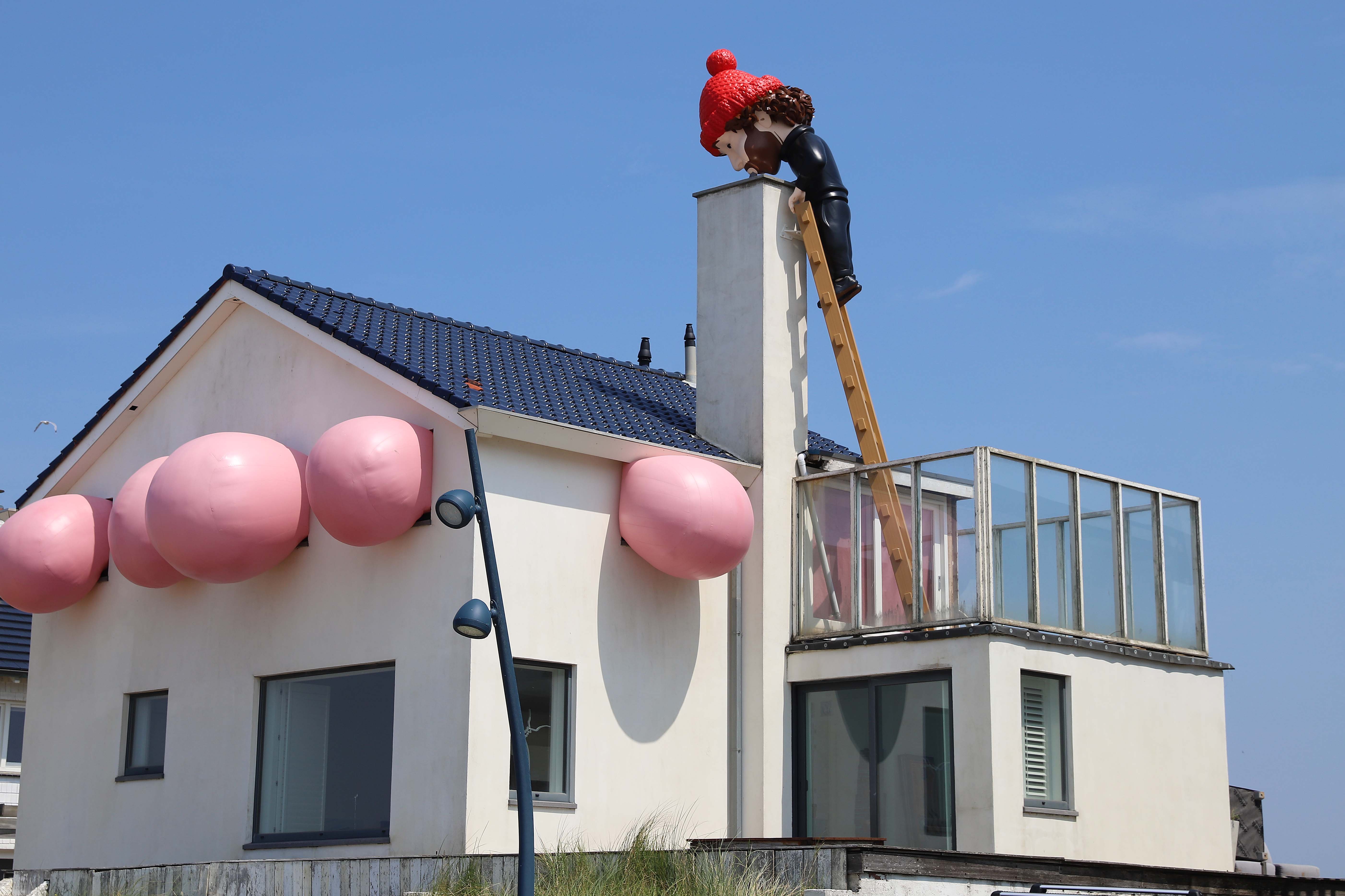 Hubbabubbabuilding by Street Art Frankey